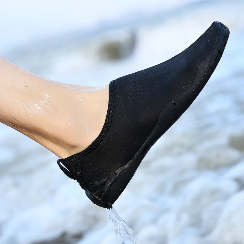 Beach Swmming Water Shoes Men Women Aqua Shoes Outdoor Qiuck-Fry Light Solid Color Breathable Footwear Hot Sale Size 35-46
