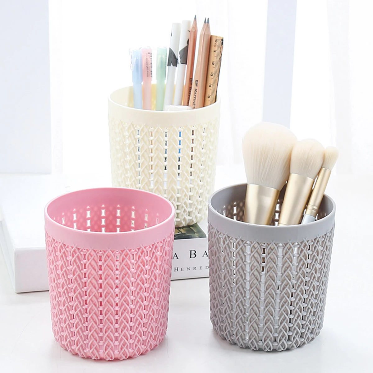 

Multifunctional Round Pen Container Creative Fashion Korean Small Fresh Rattan Simple Pen Holder Office Supplies Storage Pieces