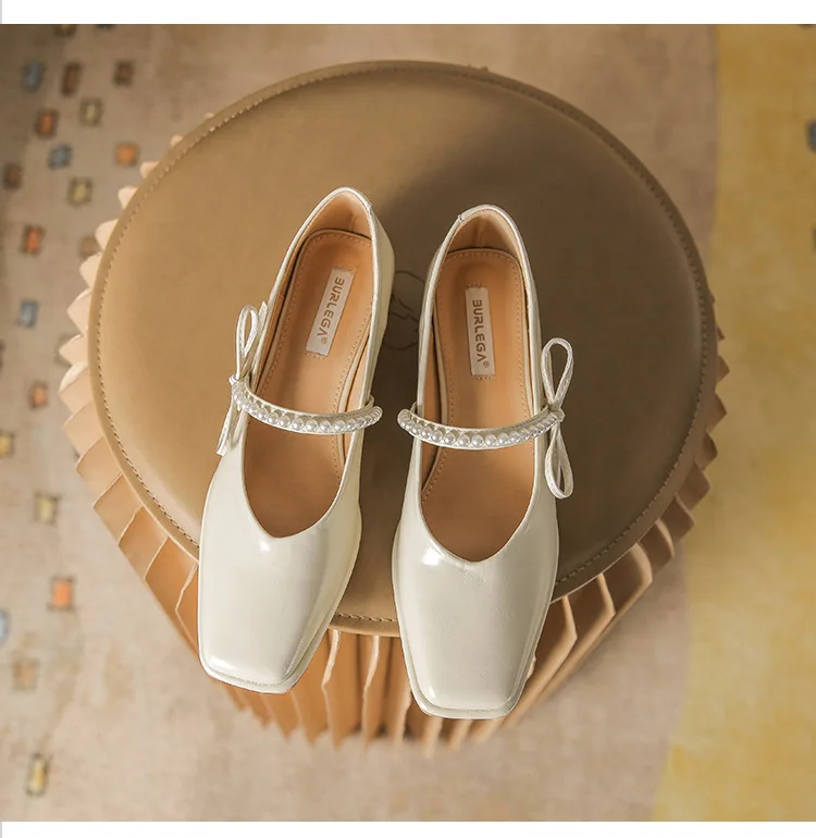 Title 12, Ballerine da donna con fiocco, taglio basso. Sc...