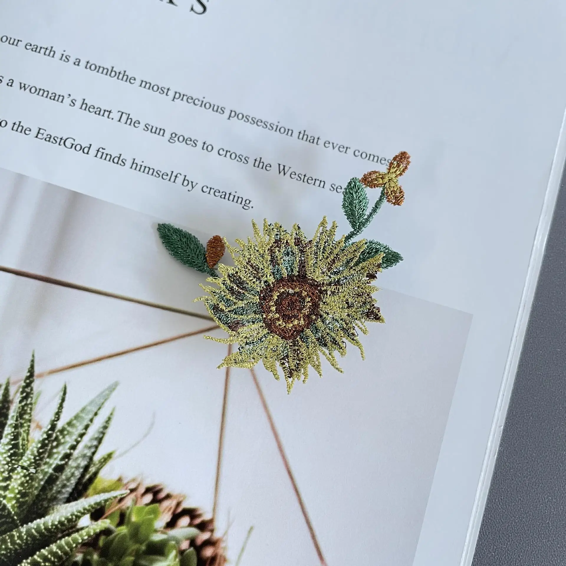 Vincent Van Gogh Sunflower  Brooch Delicate Coat Decorative Corsage Accessory Slip-on