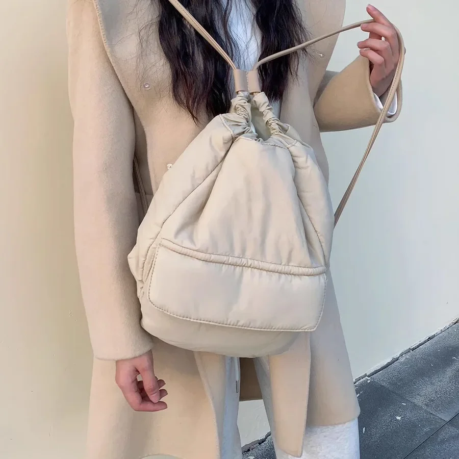 

Nylon Drawstring Bag Casual Padded Designer Backpack Quilted Bucket Bags for Women Shoulder Bag Cotton Space Travel Back Pack