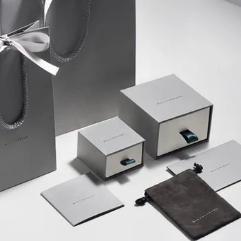 맞춤형 대형 접이식 선물 상자, 무광 셔츠, 스킨 케어 스낵 비누 바 양말, 손잡이가 있는 고급 포장