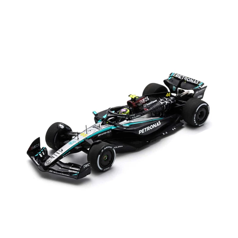 Bburago 1:43 W15 Mercedes-AMG F1 Team Formula Die Cast Car Model Competition vehicles Model Car Racing Toys 44# Hamilton 6