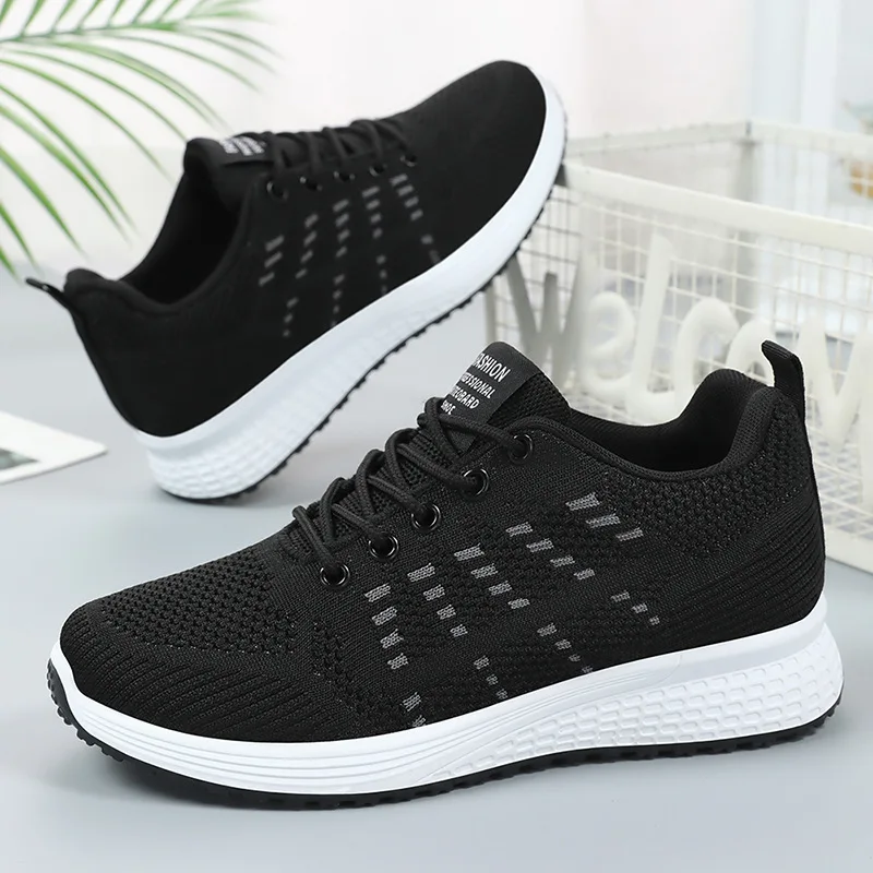 Рисунок 3 - Женские сетчатые кроссовки