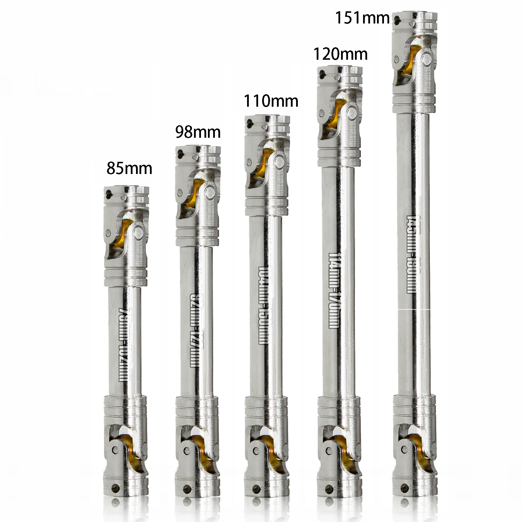 Lot de 5 pneus pour voiture télécommandée, vue d'ensemble sur fond blanc.