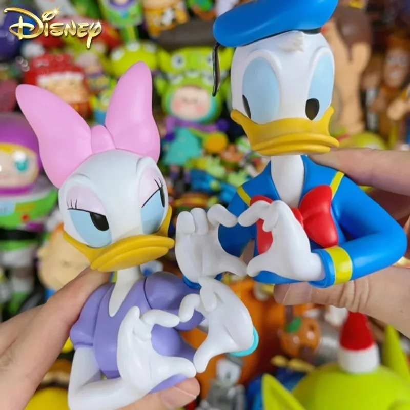 

Disney Loves Donald Duck Daisy Mini Heart Half Bust Stylish Handwork Cartoon Models Table Decoration Toys Birthday Gift