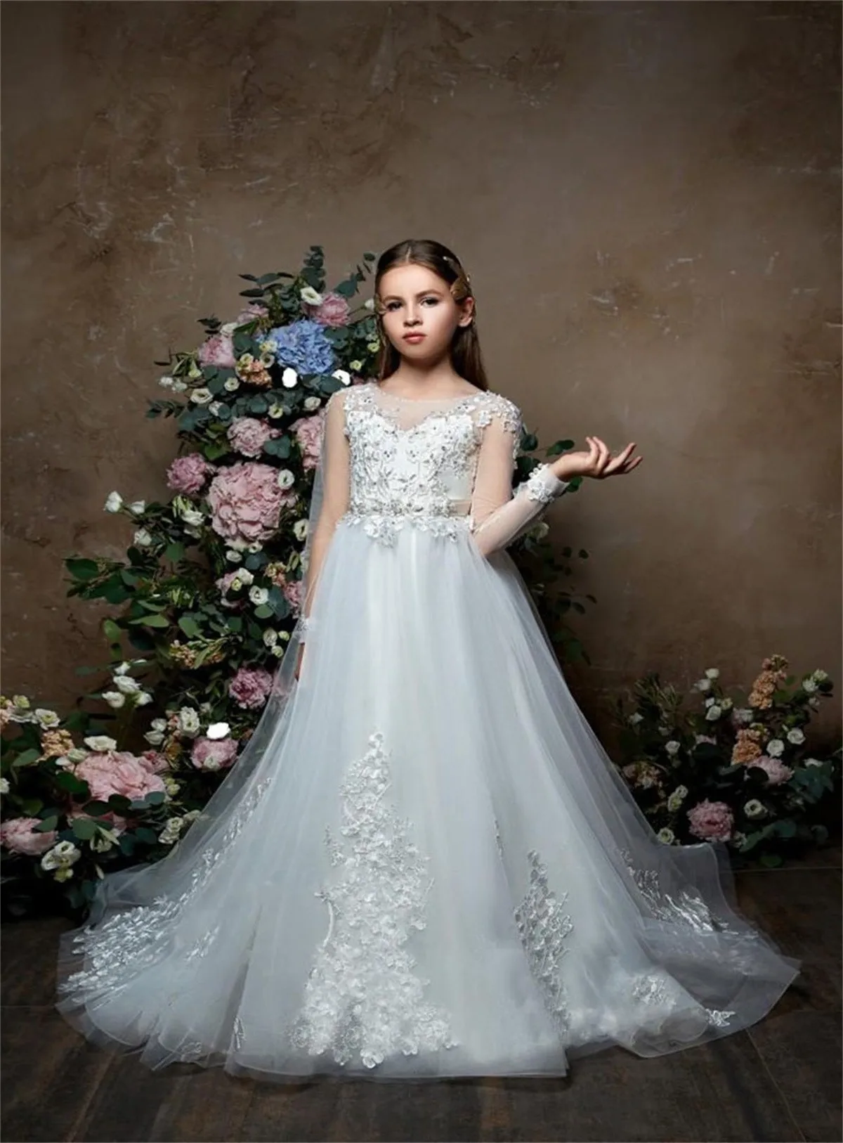 

Elegant Pageant Gowns Flower Girl Dresses Champagne Sashes Lace Kids Pageant Gowns for Weddings First Communion Dresses