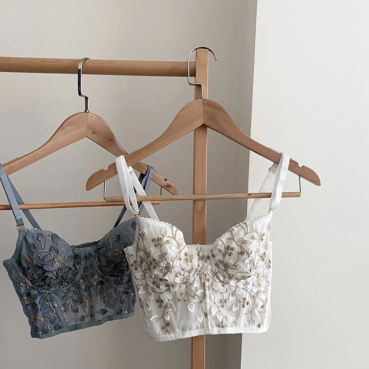 Three-dimensional embroidered bra sexy lace fish bone corset widened breasted with steel ring 2/1 half cup bralette underwear 2