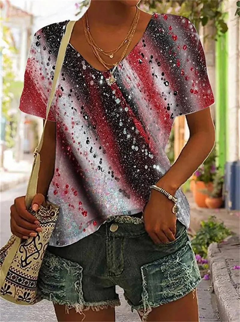 Women’s oversized geometric print T-shirt in light luxury casual style, summer fashion clothing