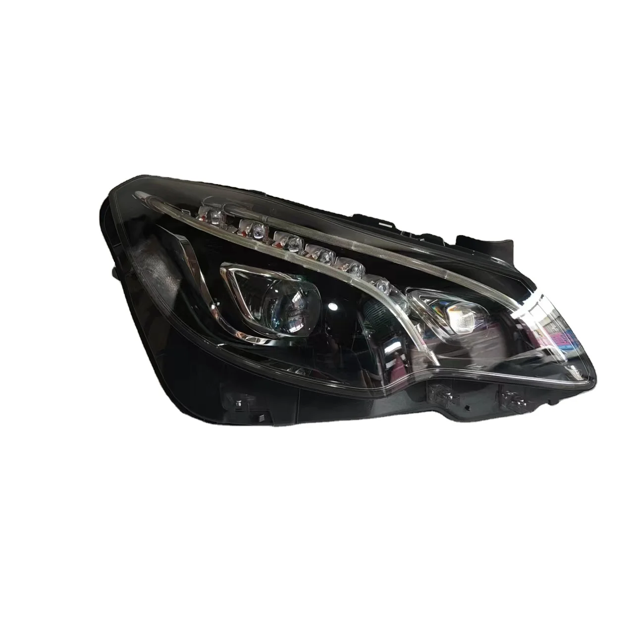 

Для Mercedes-Benz автомобильная система освещения фары W207 новые автомобильные фары светодиодные фары прямые продажи с завода Автомобильные фары