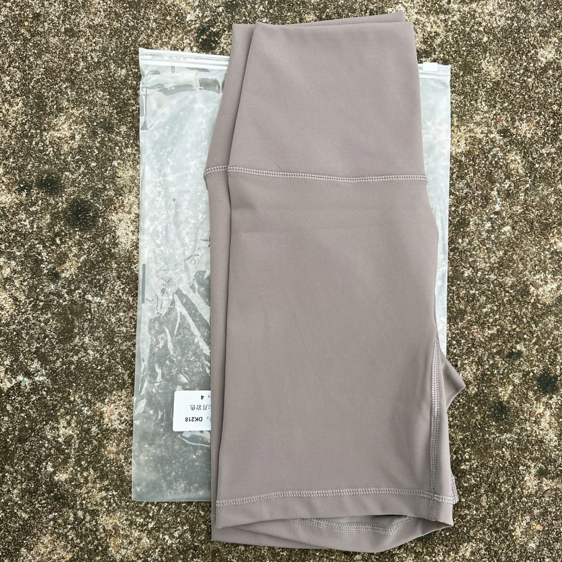 Women's High-Waist Cycling and Fitness Shorts with Built-In Pocket