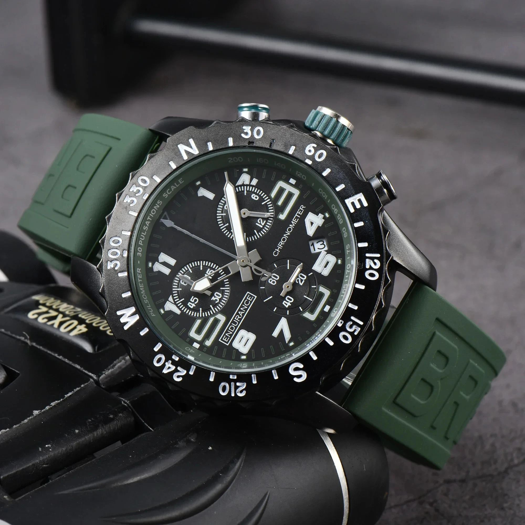 Hot Selling Fahsion Luxury Quartz Watches For Men Automatic Date Rubber Strap Sport Design Good Quality Colorful AAA Male Clocks