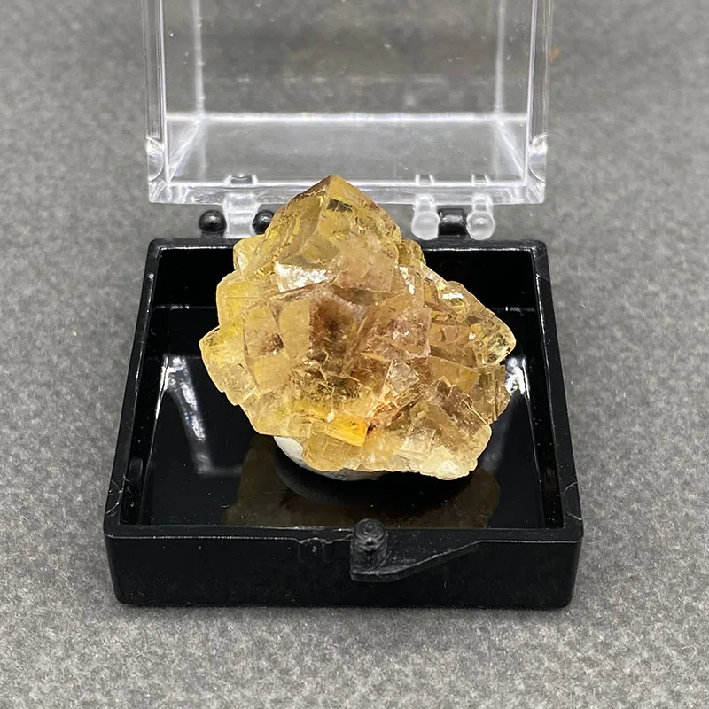 100%  Natural yellow fluorite Mineral Specimens Stones and Crystals Healing Crystal from Spain  +Box size:35*35*35 mm