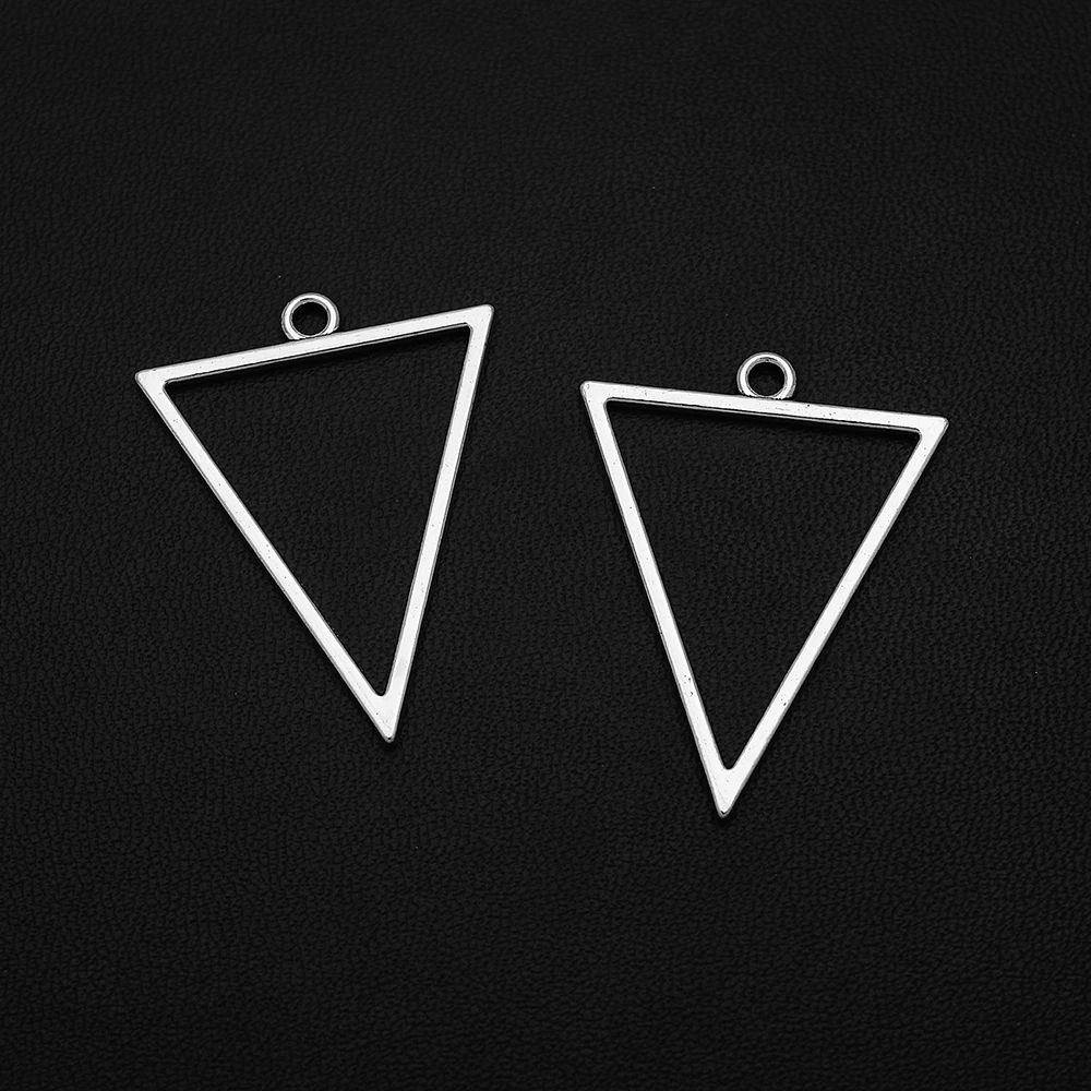 

10pcs/Lots 27x35mm Antique Silver Plated Triangle Hollow Charms Geometry Pendants For Diy Creation Jewelry Making Accessories