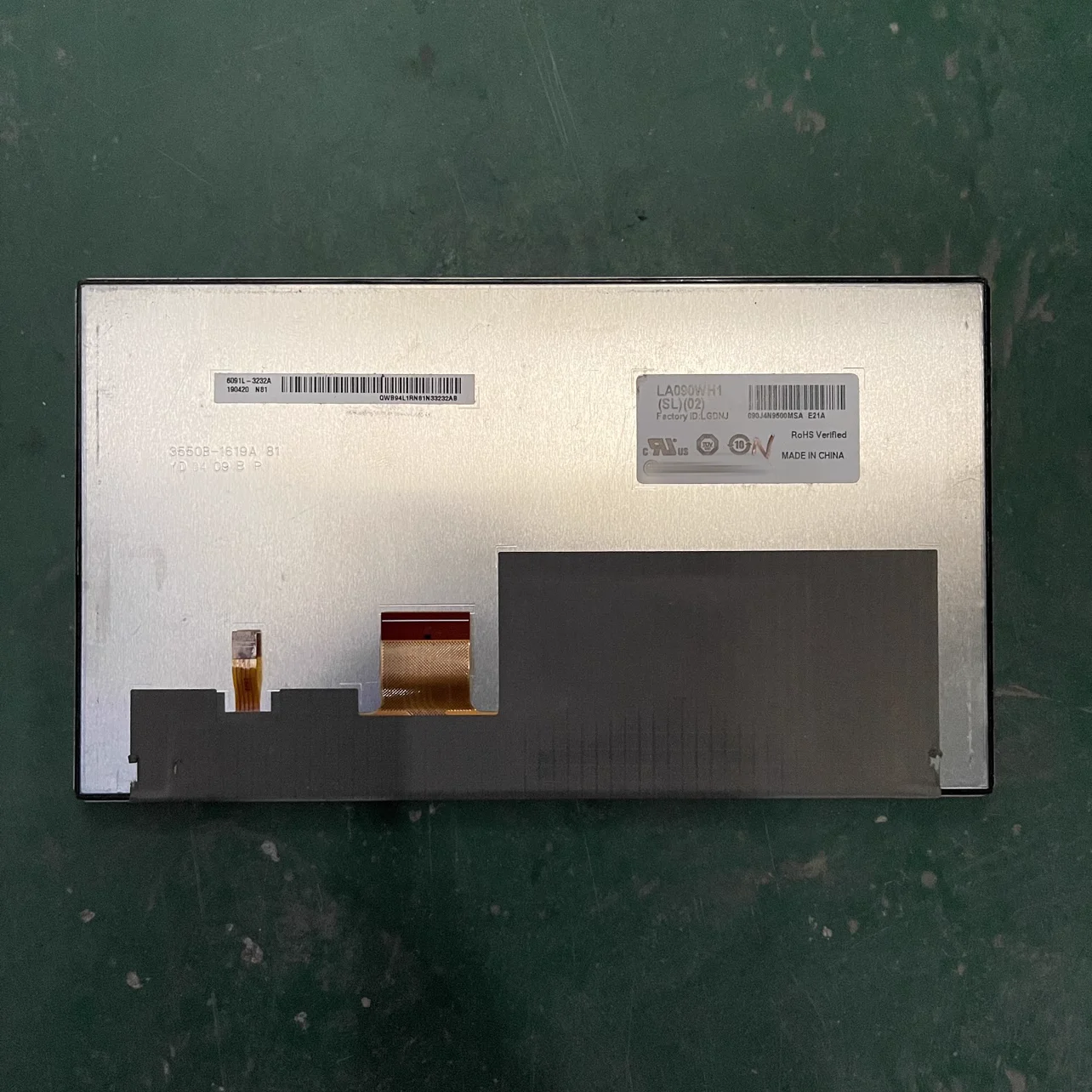 

LA090WH1 (SL) (02) Original 9-inch car mounted LCD screen