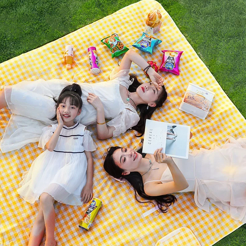 Foldable Picnic Mat Portable Sand Beach Mats Non-woven fabric Thicken Tent Camping Blanket Pad Moisture-proof Outdoor Picnic Mat