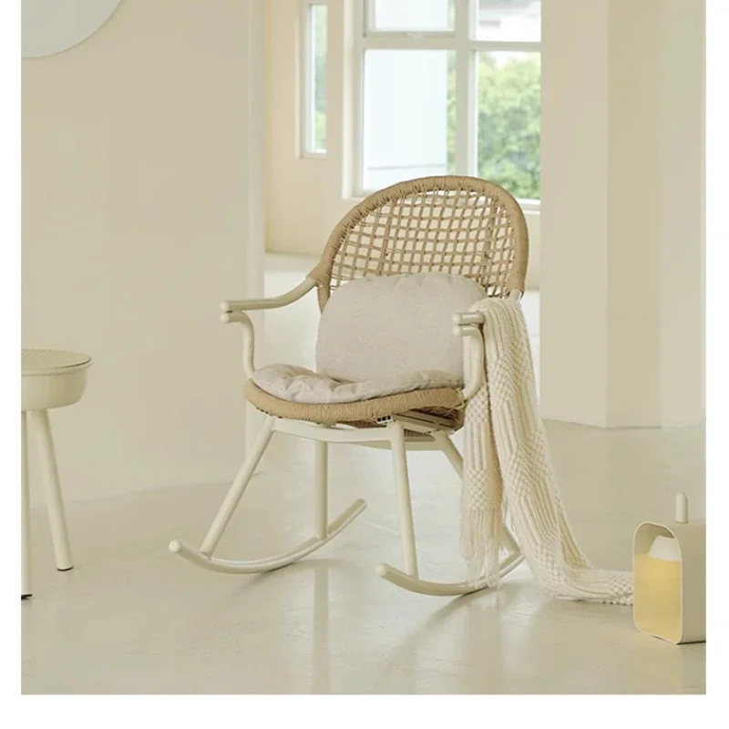籐製品　ロッキングチェアー ＊写真にて確認ください 大人のための籐製ロッキングチェア,家,屋内,屋外,カナダ