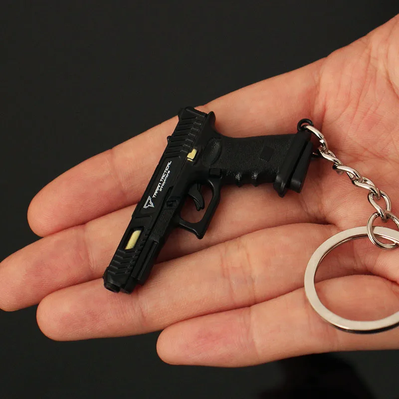 5 سنتيمتر بندقية صغيرة نموذج المفاتيح ttiG34 نموذج مجوهرات سلاح قلادة حديدية مفتاح سلسلة تشافيرو حقيبة أصحاب مفتاح السيارة هدية للأطفال الرجال