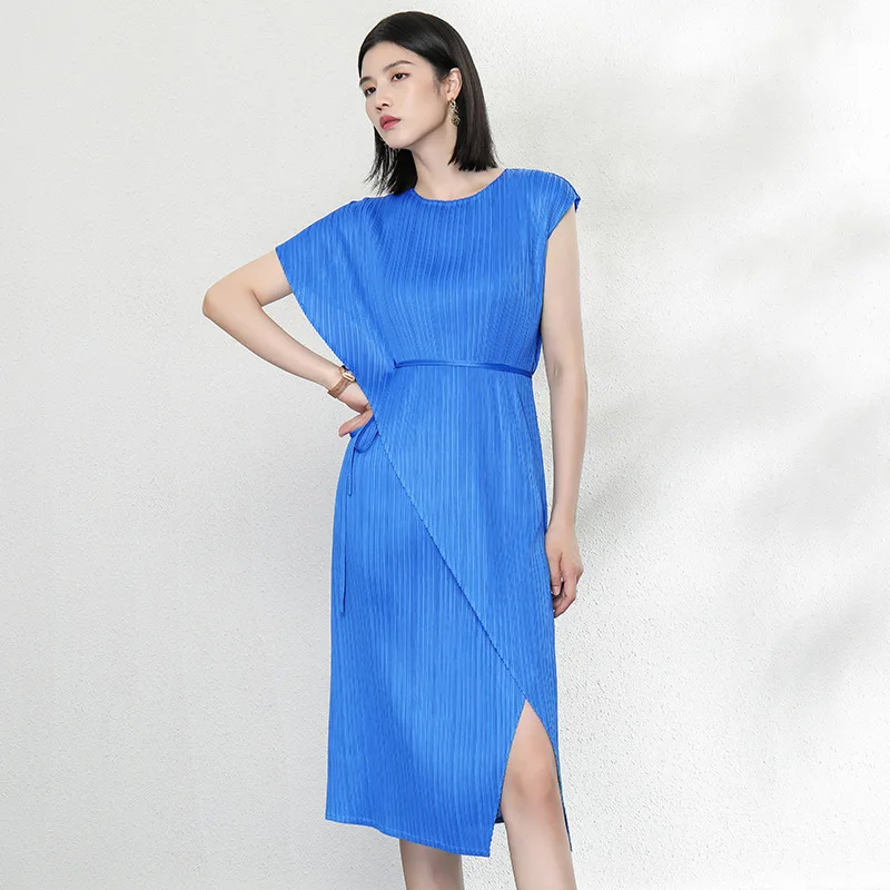 

Fashionable pleated dress women's 222 summer new style with waist and thin temperament goddess fan irregular lace-up dress