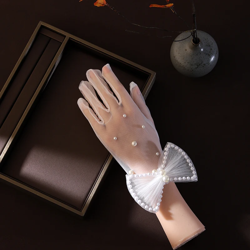 

Bride Wedding Date White Lace Bow Pearl Short Gloves Ladies Bride Accessories
