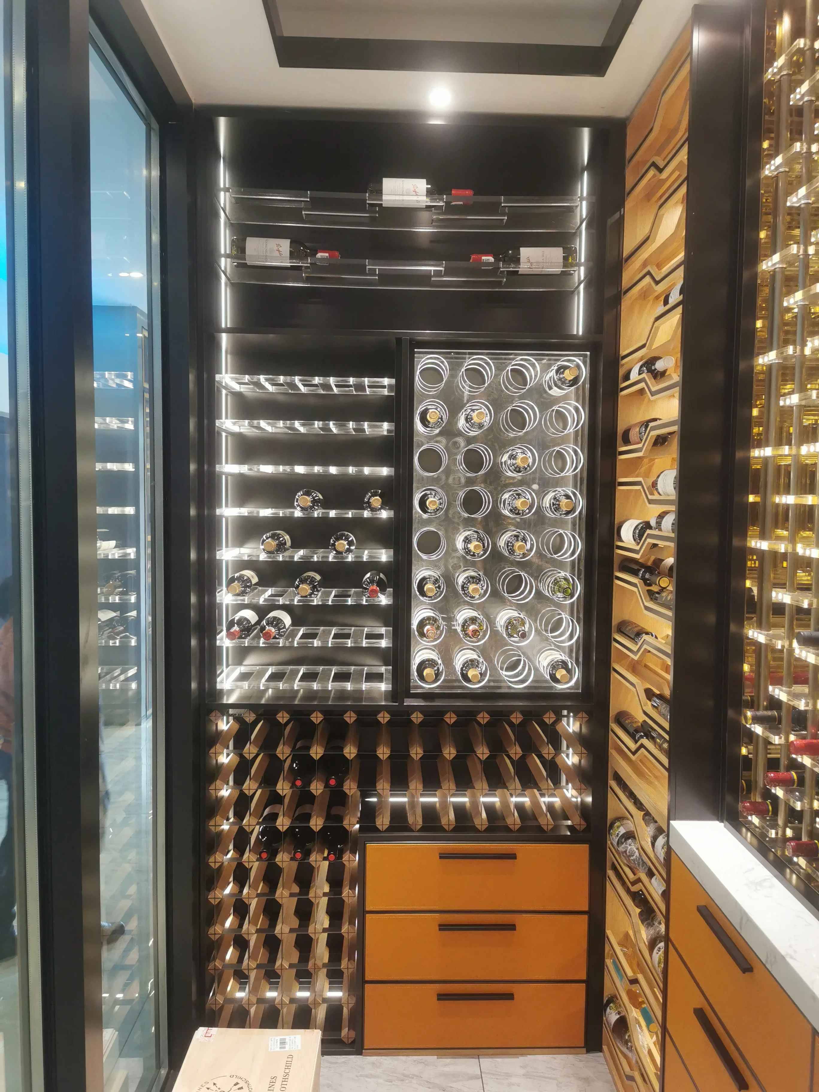 Luxury Glass Wine Cellar Display Rack Stainless Steel Wine Locker For Bar Living Room Furniture Or Home