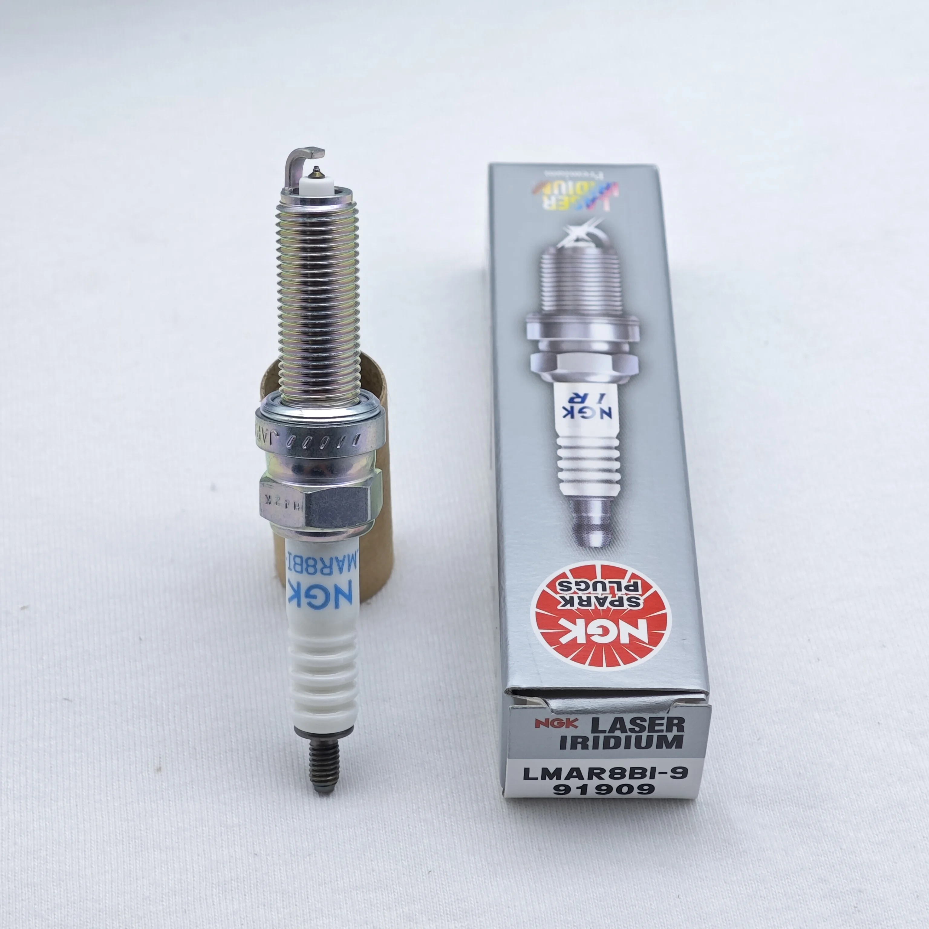 1pcs Original Iridium Platinum NGK Spark Plug LMAR8BI-9 91909 Suitable For DY300T-A VRF VRC VRS125 etc