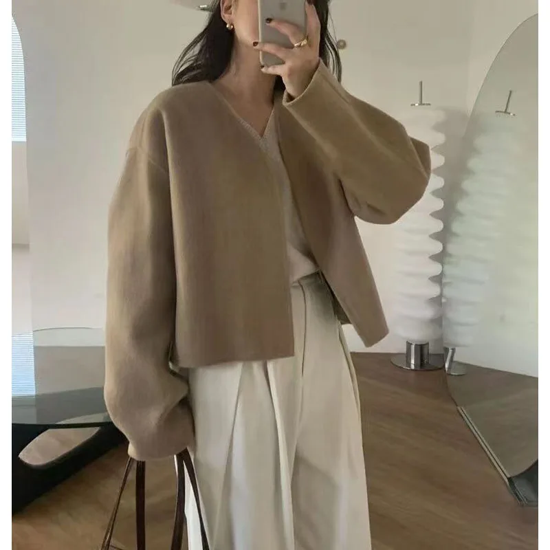 Autumn and Winter Fashion Korean Edition High End V-neck Short Woolen Loose and Versatile Western Style Slimming Women's Coat