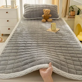 Milk Velvet Mattress Pad 1