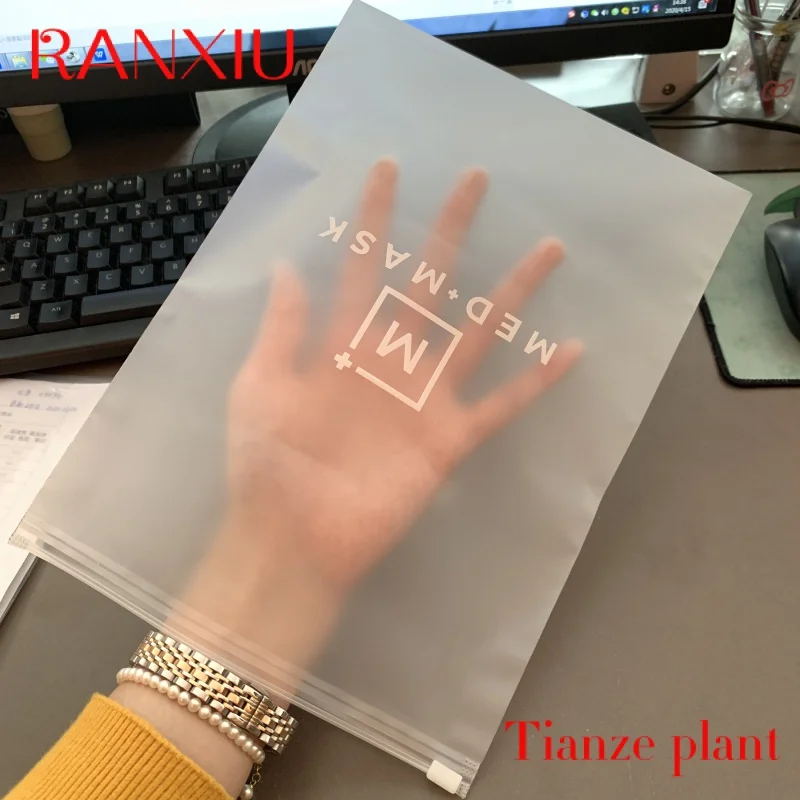 

Custom High quality customised printing resealable clean zip lock plastic bag for packaging clothing