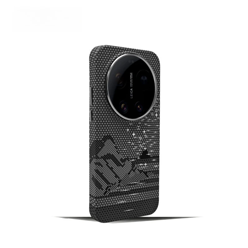 MagSafe-Compatible Carbon Fiber Flower Pattern Hard Case - Non-Slip & Lightweight