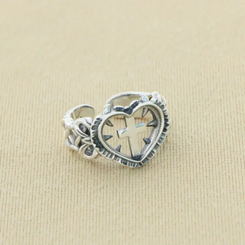 

Sterling silver hollow cross heart-shaped ring with opening, retro and simple personality, trendy accessories, hip-hop style, te