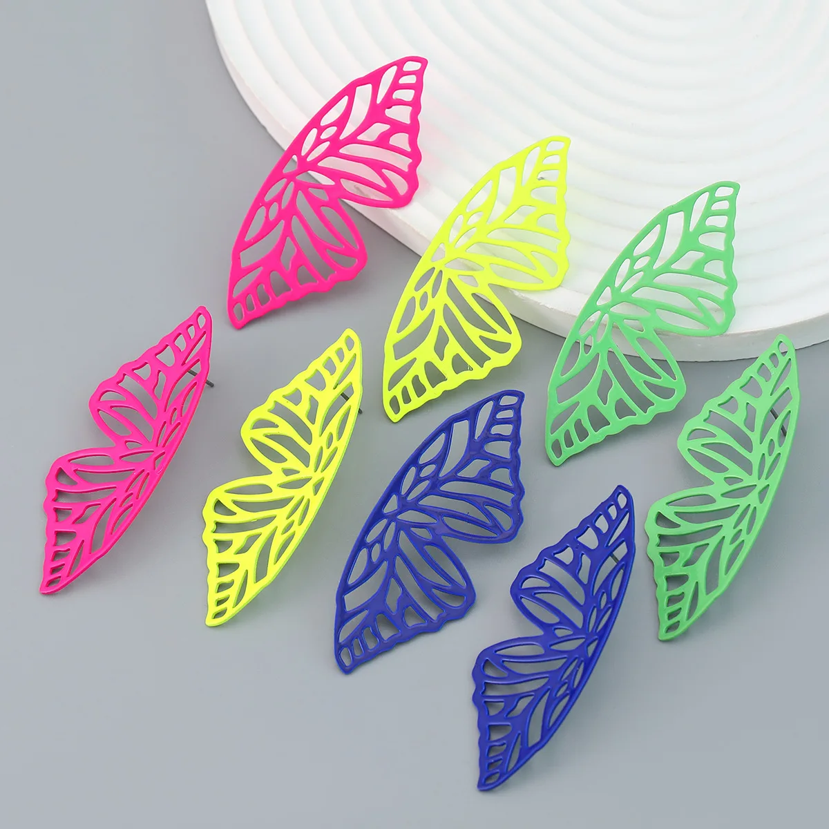 

Summer Fuchsia Spray Paint Big Butterfly Stud Earrings For Women Fashion Cute Elegant Sweet Ear Jewelry