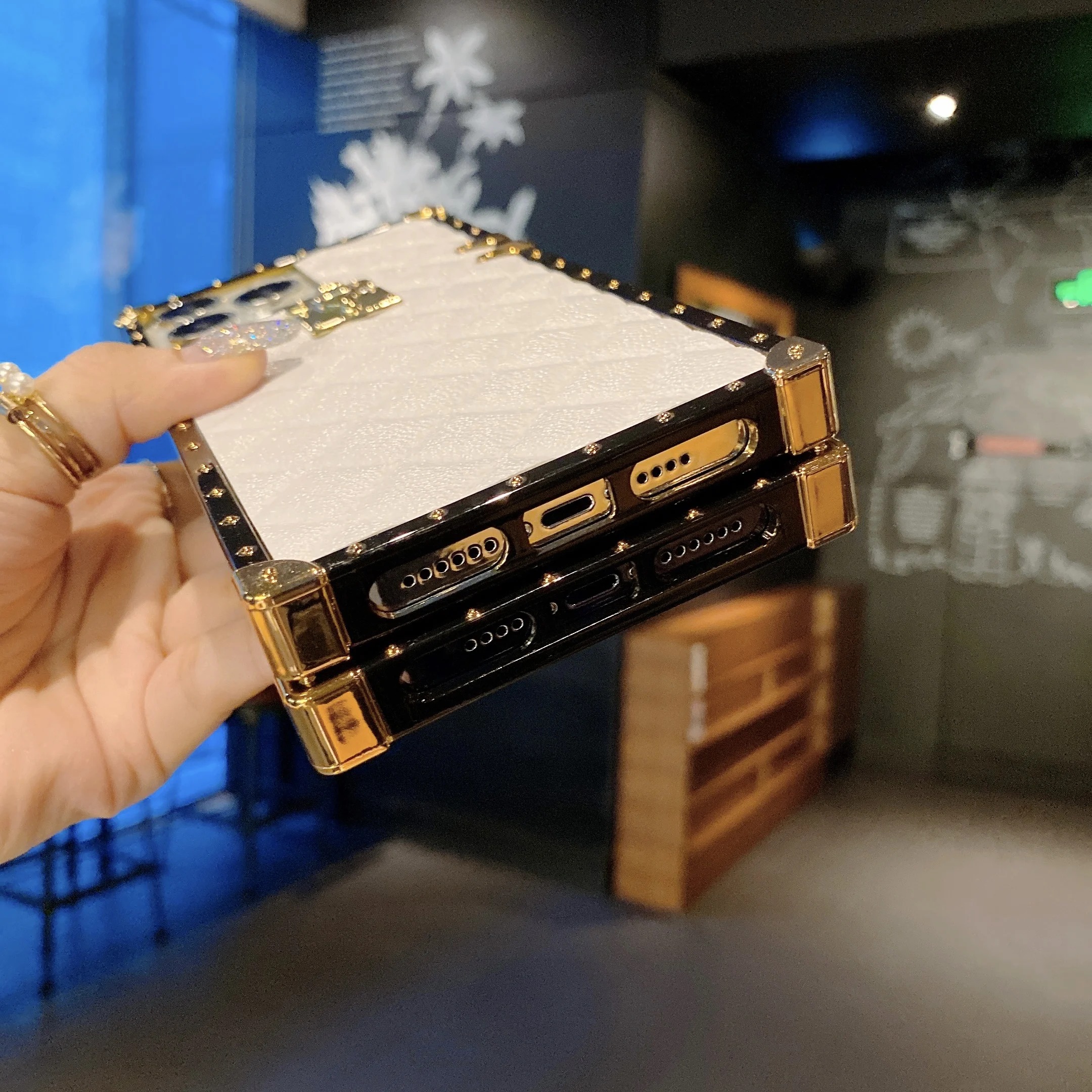 Square Edges Coque For iPhone 15 14 Pro Max Case Luxury PU