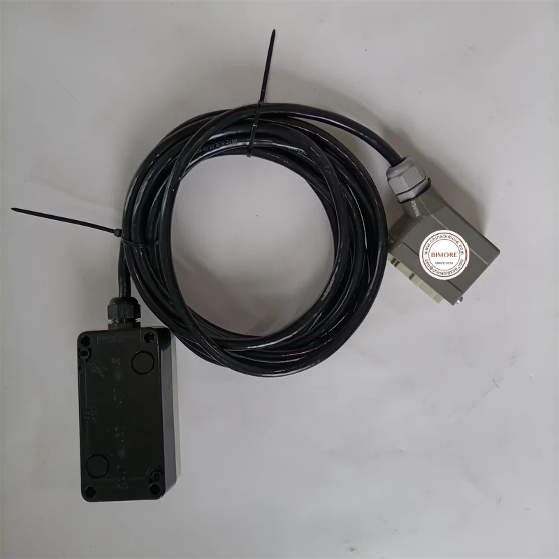 KM5211672G01 Escalator Parts Inspection Handset 12M Single Hand Maintenance Switch Box