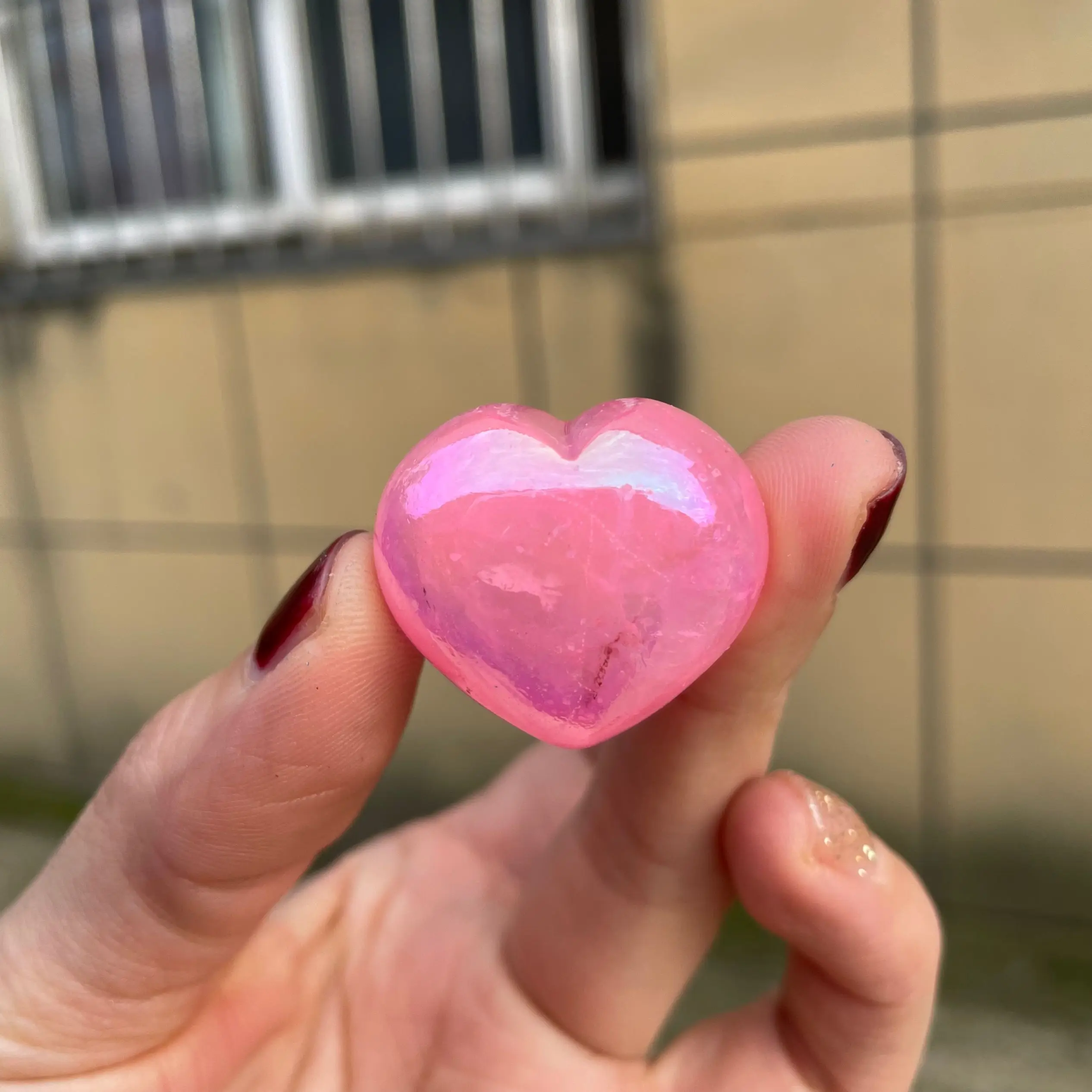 

3pcs 3cm Natural Healing Crystal Electroplated Rainbow Aura Heart Pinkycolor Crystal Decorative Ornaments Quartz Energy Gift
