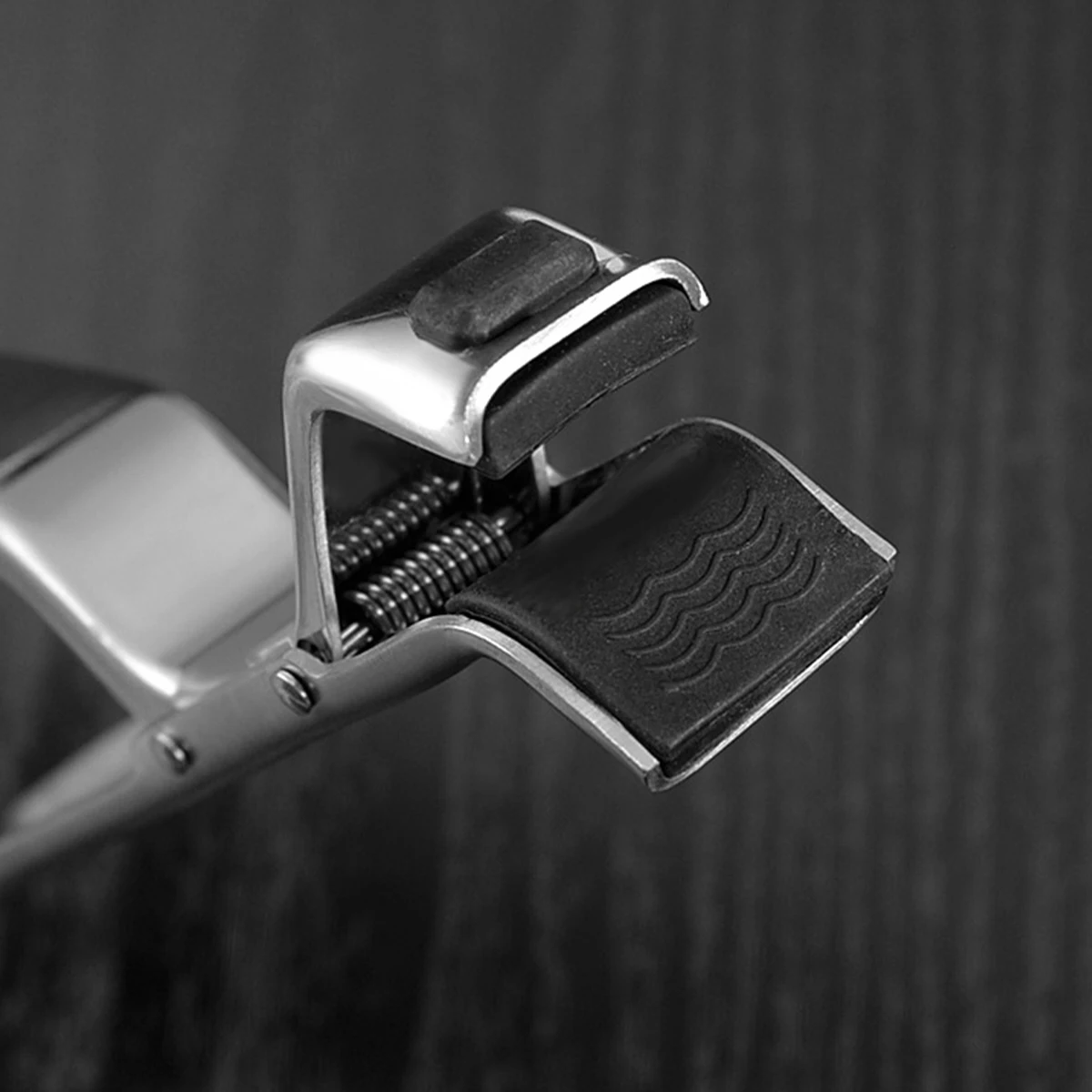 WORTHBUY Anti-hot Clip Lifter Stainless Steel Bowl Gripper Plate Dish Clamp Anti-slip Retriever Tongs Kitchen Gadget Bowl Holder