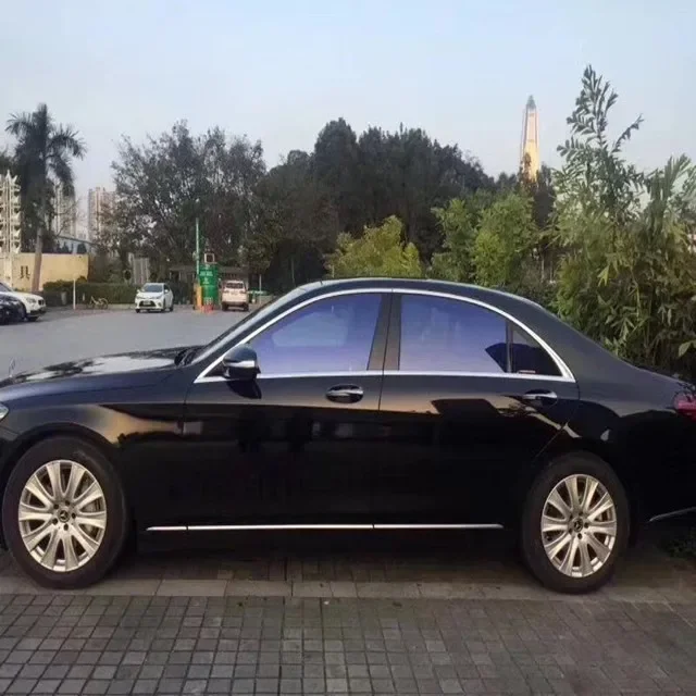 

Фотохромная пленка для окон автомобиля с функцией отражения
