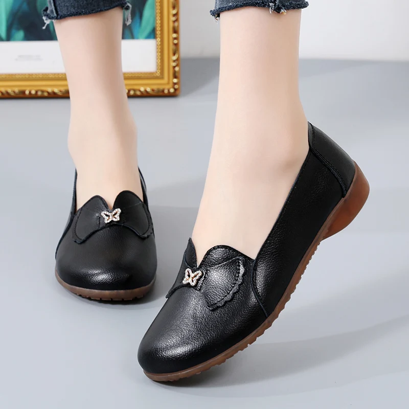 New Women Flats Ballet Shoes Woman Cut Out Leather Breathable Moccasins Women Boat Shoes Ballerina Ladies Casual Shoes Plus 2024 2