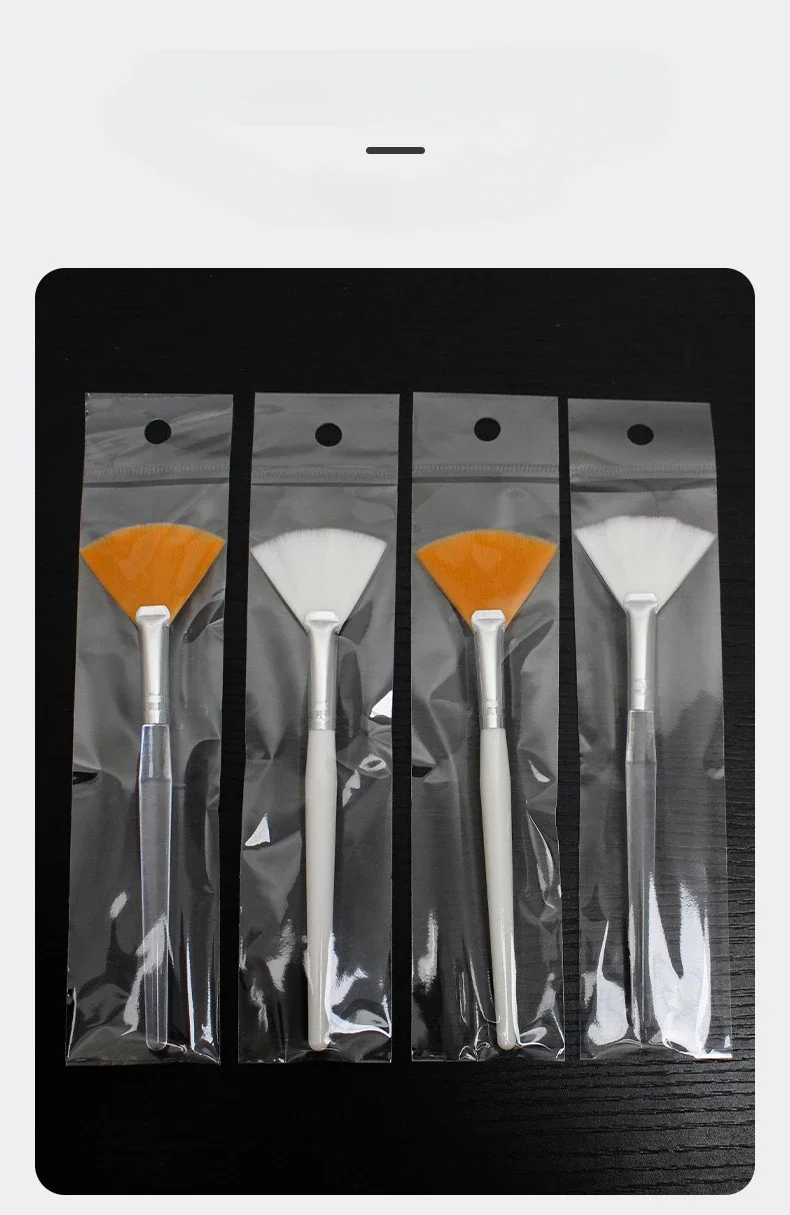 Description Picture 4 of item1/3PCS Practical Facial Brushes Fan Makeup Brushes Soft Portable Mask Brushes Cosmetic Tools for Women Ladies Girls Tools set