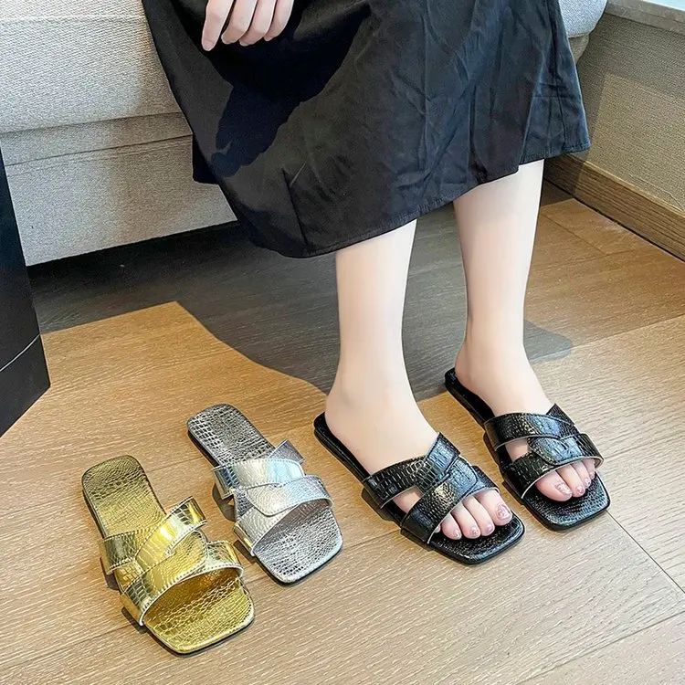 Sourcing Pointed Rhinestone Rivet Flat Women Slippers 2021 Slip-On Mules  Loafer Sandals Slides Beach Ladies Shoes Metal Bee Suede Females -  Dropshipman