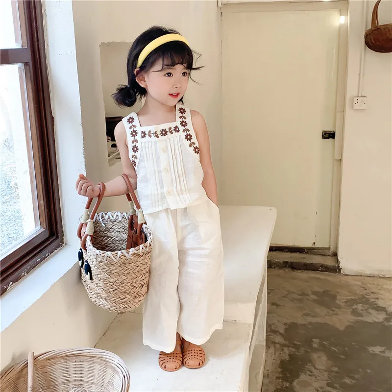 

1643C Girls Clothes Sleeveless Suit 2022 Summer New Korean Girl Two Piece Clothes Embroidery Vest+ Wide-leg Pants Kid's Suit