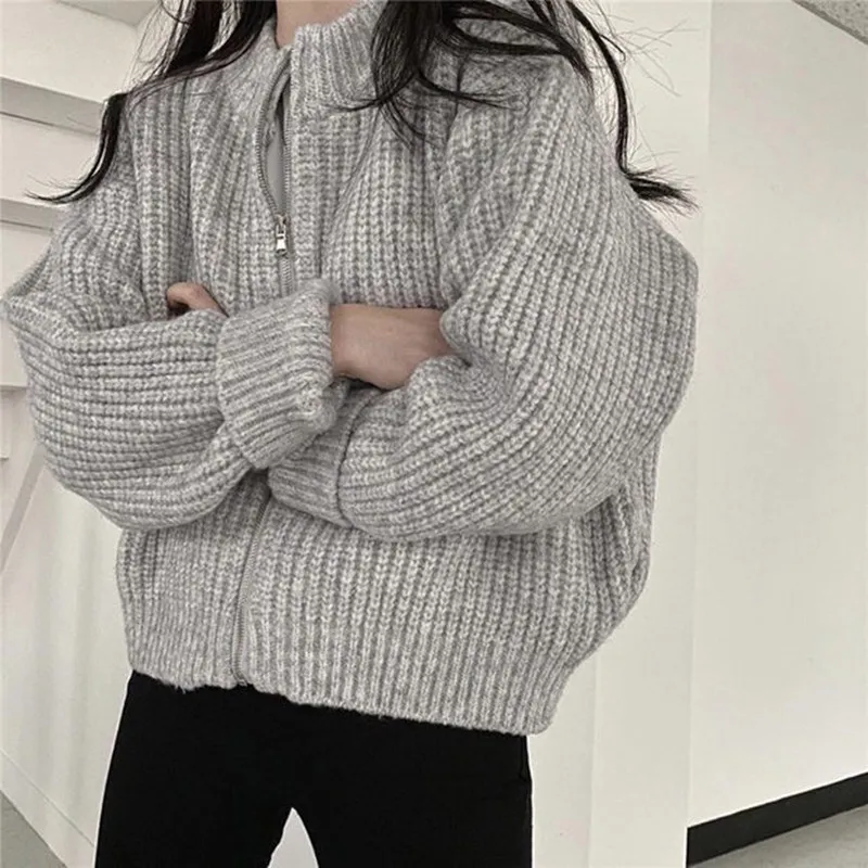 Fashion Autumn and Winter New Women's Solid Color Crew Neck Cardigan Knitted Sweater Loose Casual Zipper Top