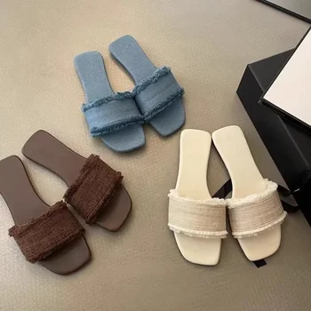 2026 women's new summer retro style beach shoes with soft soles and exposed toes, one-piece slippers 1