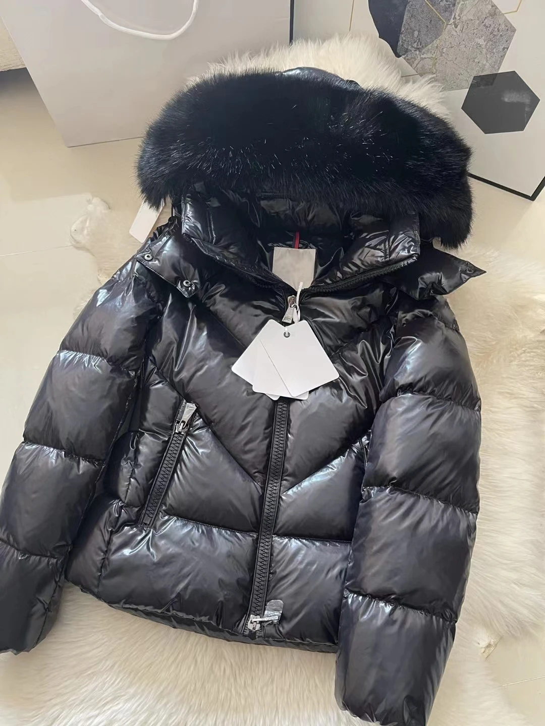 

111 New fox fur collar V-shape design thick warm women's fashionable down jacket