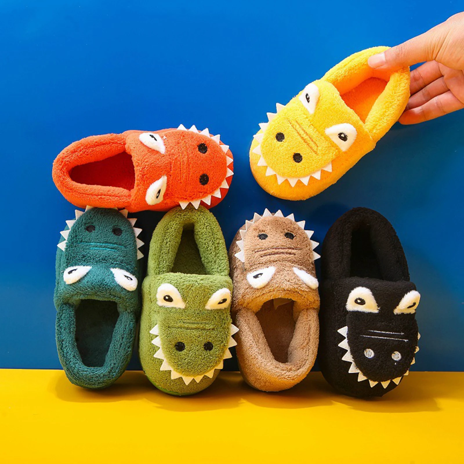 

2023 Children Home Slippers Baby Warm Cotton Indoor Shoes Winter Boys Girls Cartoon Crocodile Kids Non-slip Slippers Flops