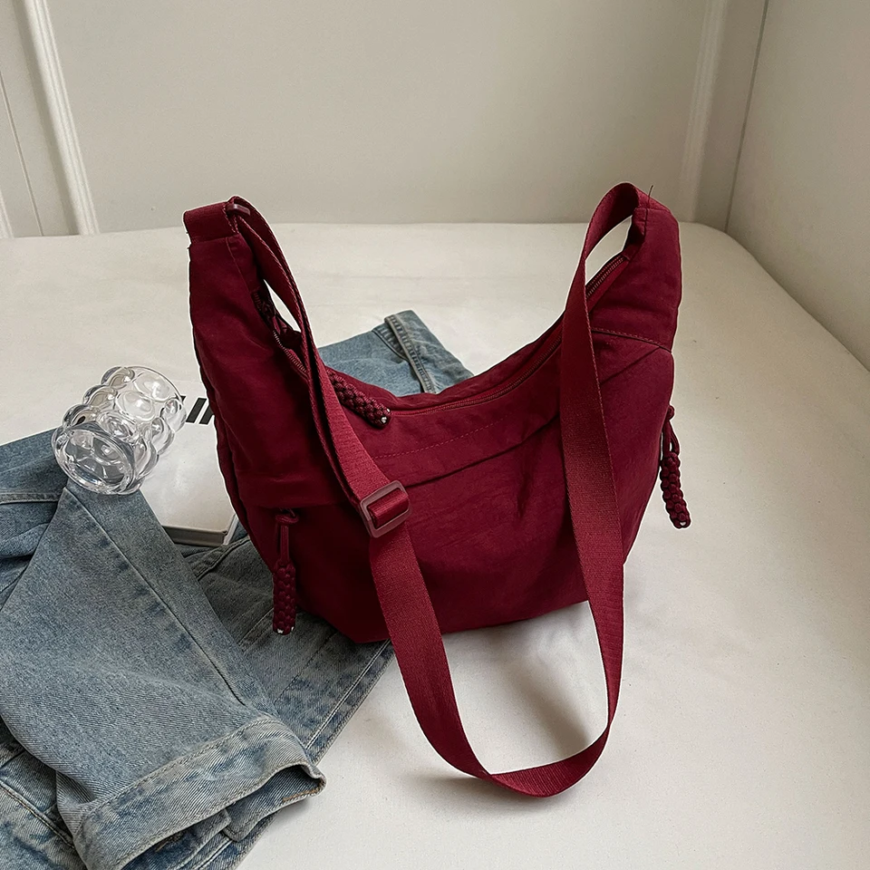Borsa A Tracolla Donna Hobo Impermeabile – Nylon Rosso – Tracolla Larga Regolabile – Tasca Antifurto - 3