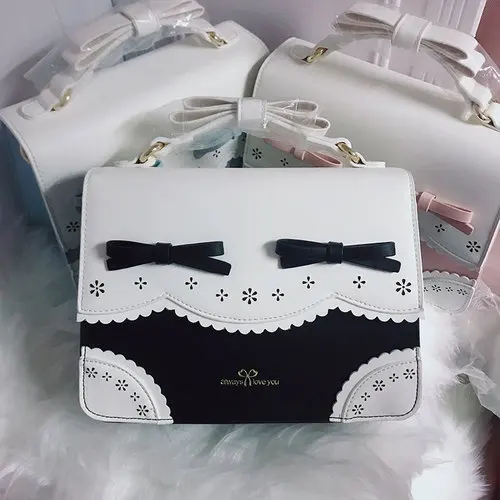 ショルダーバッグ・ポシェット Lolita Leather Crossbody Bag Nº21 Lolita Leather Crossbody Bag - Runway Catalog