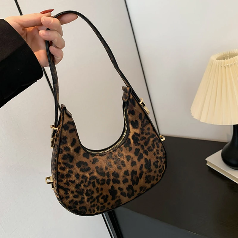 Crescent-shaped Underarm Bag for Women Brown Black Leopard Handbag Clutch Bag Female Vintage PU Leather Crossbody Bags Versatile