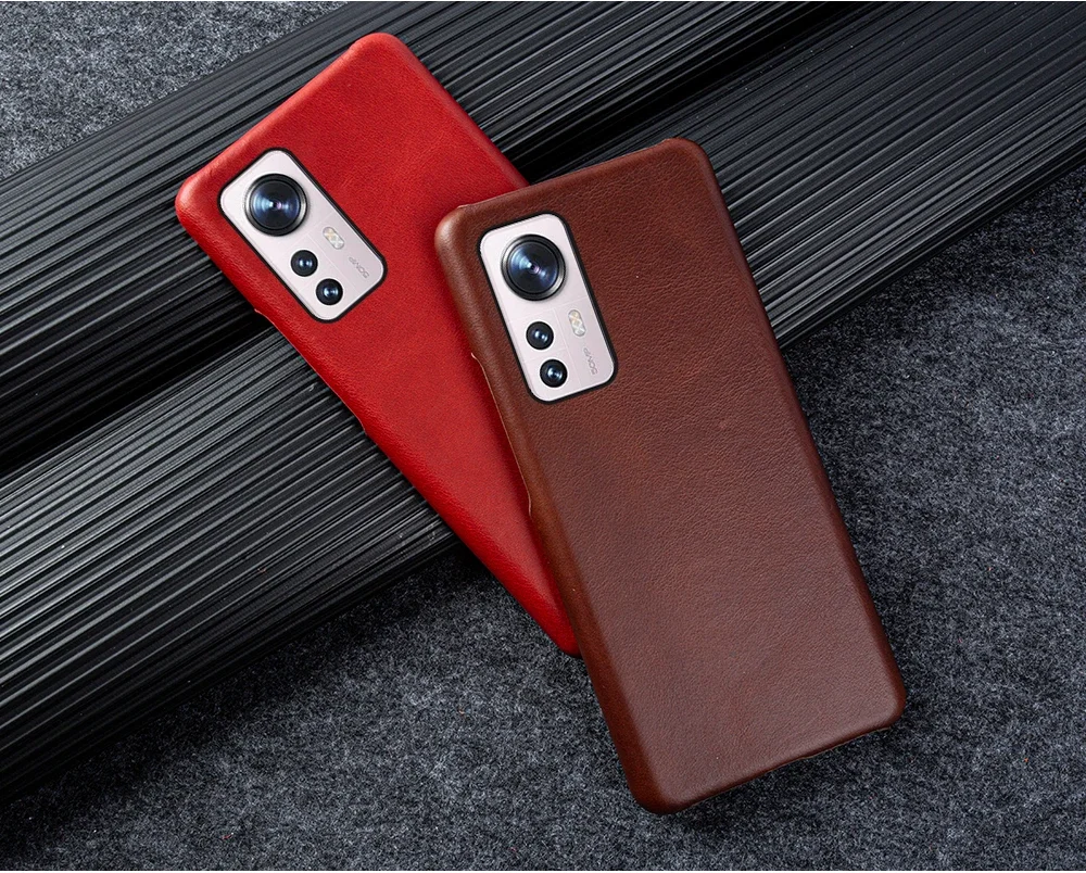Handmade Genuine Leather Oil Wax Phone Case with Unique Pattern