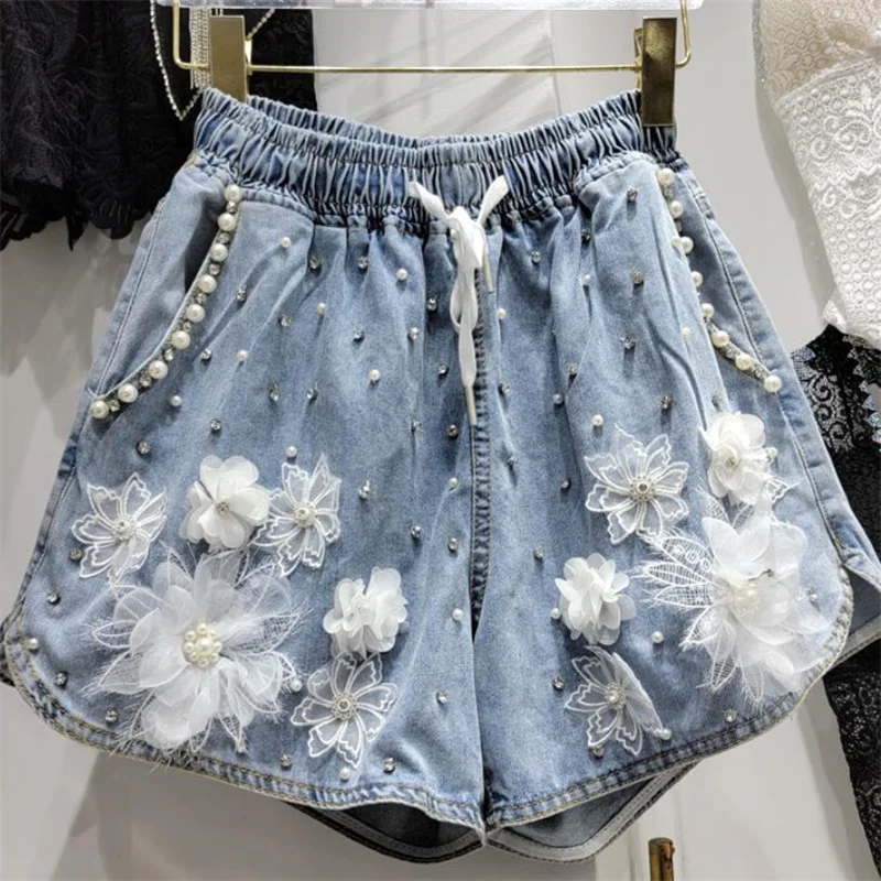

Женские джинсовые шорты с эластичным поясом, повседневные шорты из джинсовой ткани с сеткой и трехмерными цветами, украшенные жемчужинами, лето 2022